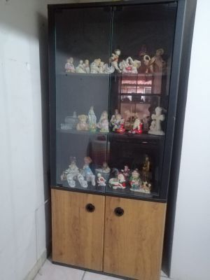 Librero Con Puertas De Cristal Precio 2500 Foto2